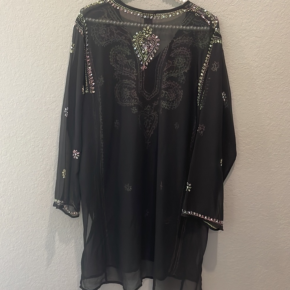 Beach cover up with sequin detail by Betty B - Picture 6 of 6